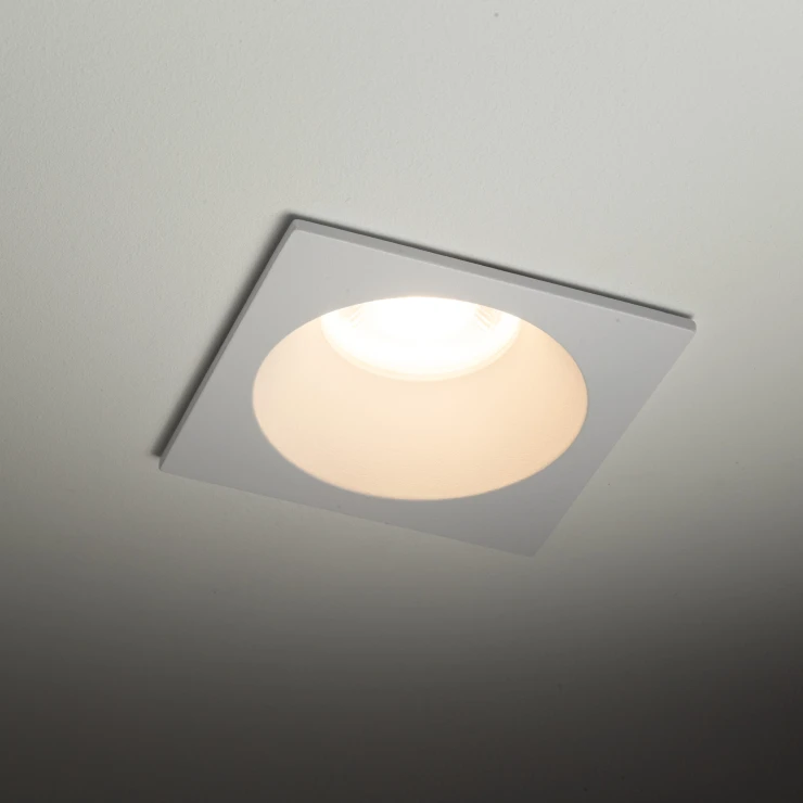 Spotlight Uno Aero Hvit Matt
