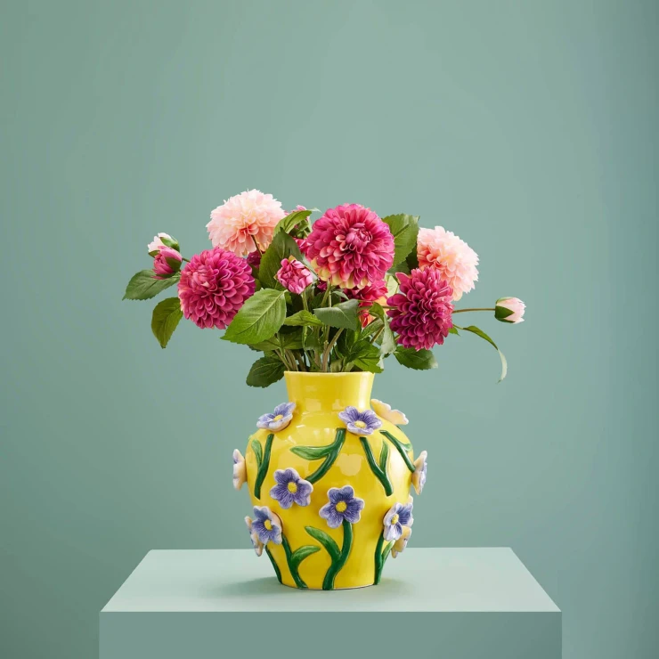 Werner Voss Vase Flowers Gul
