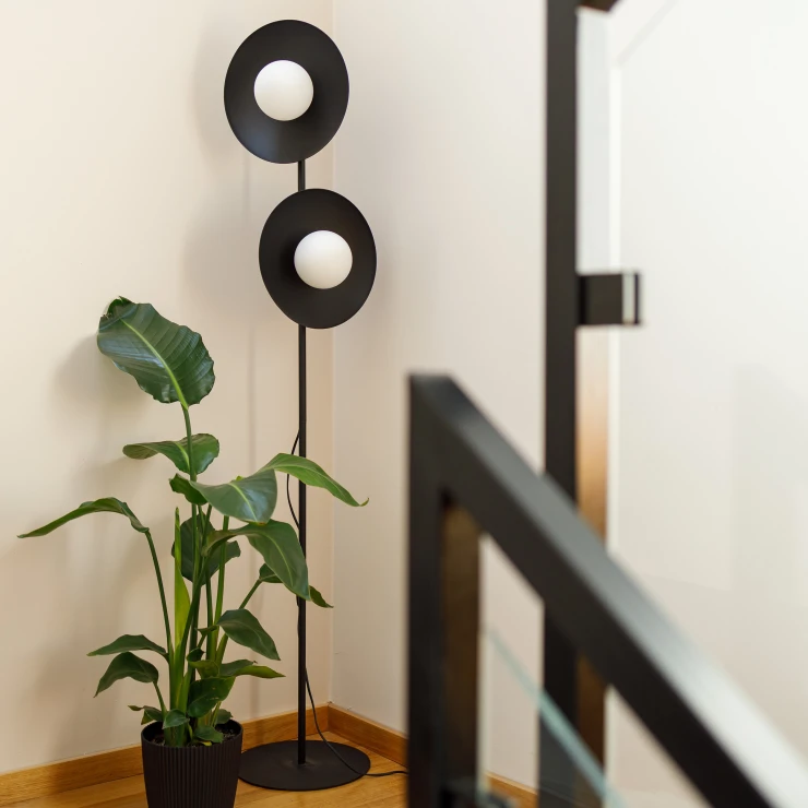 Gulvlampe Solin Svart Matt