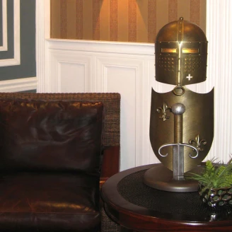 Elstead Bordlampe <strong>Crusader</strong>  Bronse