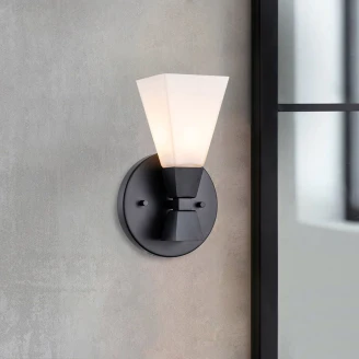 Elstead Vegglampe <strong>Bowtie</strong>  Svart