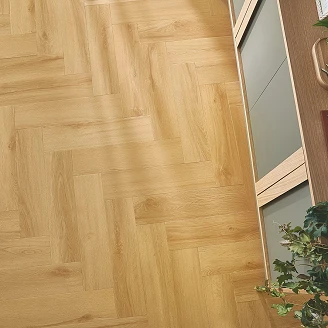Arbiton Vinylgulv Amaron Fiskeben Virgin Oak-Trestruktur 14.8x59 cm