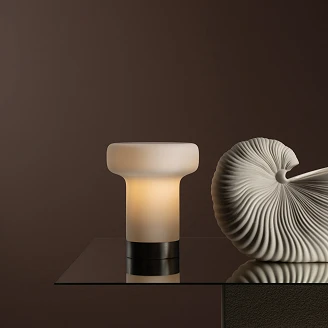 Bordlampe <strong>Luvne</strong>  Is-hvit