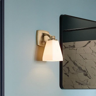 Kichler Vegglampe Opalglass Marant Champagnebrons